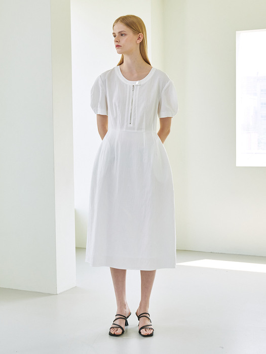 Volume Half Zip-Up Dress - White