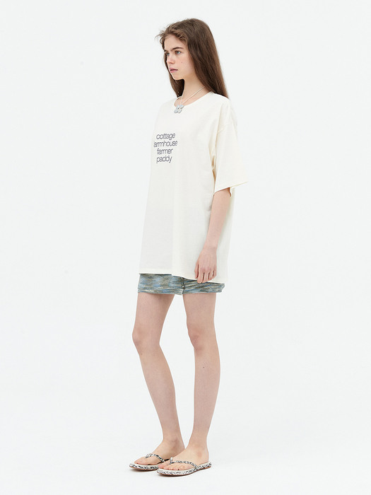 Logo text T-shirt. Ivory (Over fit)