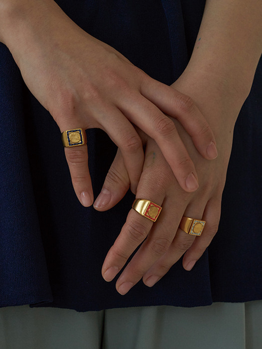 Square signet ring (gold)