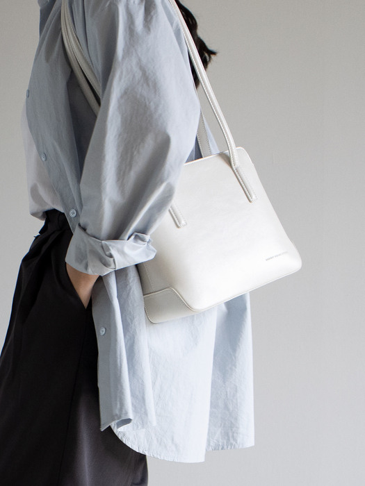 Atmo mini shoulder bag_white