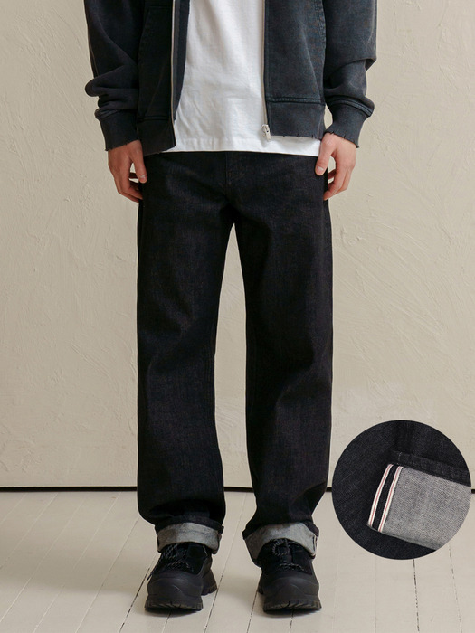 DEN0061 one black selvedge[wide fit]