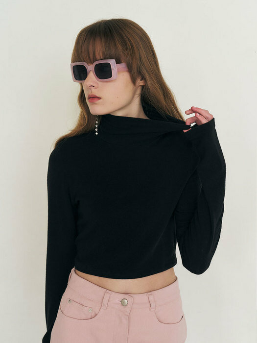 22 Fall_ Black High Neck T-Shirt
