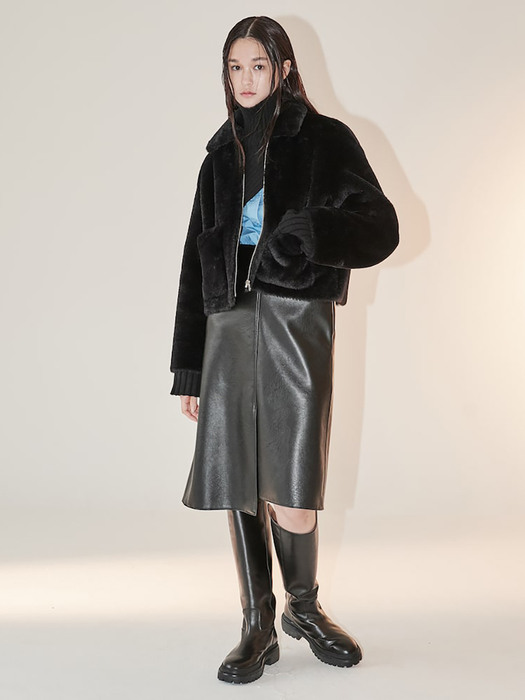 Volume Sleeve Faux Fur Crop Jacket  Black (KE2X3VM015)