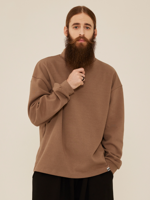 CB OVER TURTLE-NECK T-SHIRT (BROWN)