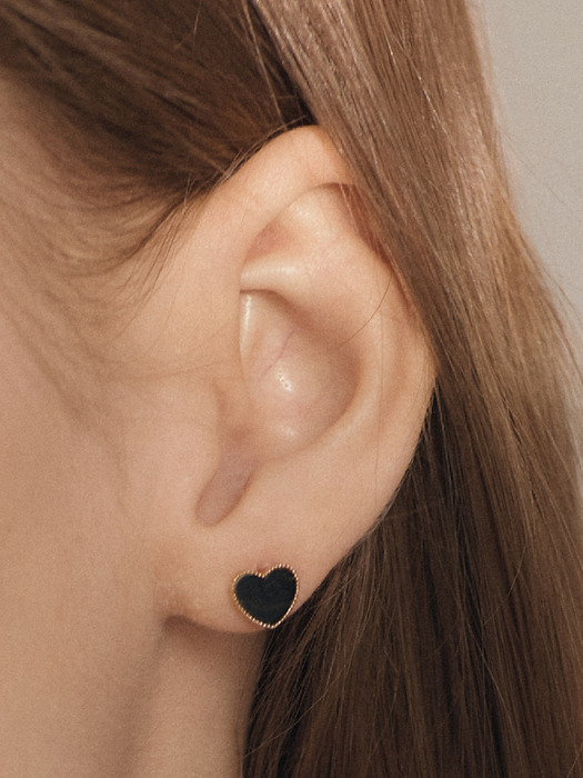 Silver black heart Earring