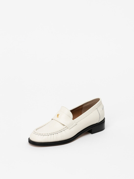 CL Soft Loafers in Ivory