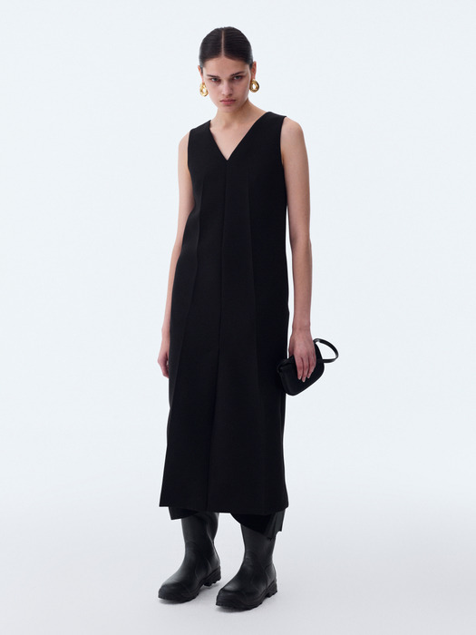 DEEP V-NECK OVER DRESS (BLACK)