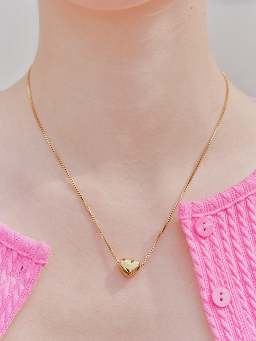 chewy heart necklace