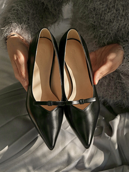 132J Romantic Ribbon Pumps