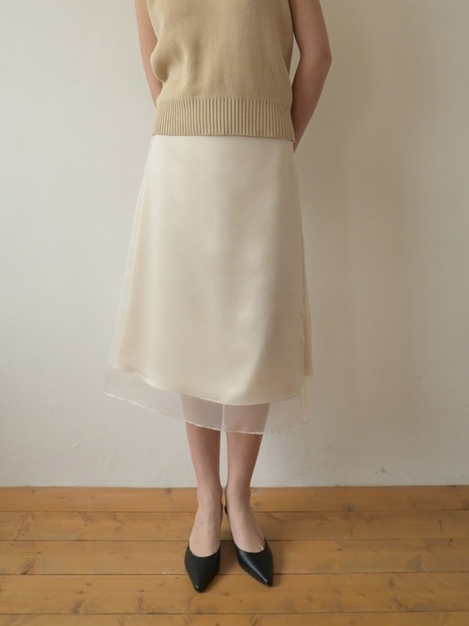 Nasa Satin Skirt  [Cream]