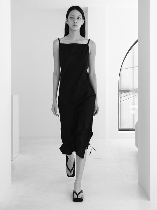 Two Layers Silk Sleeveless Dress - Black