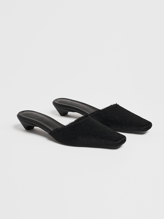 SOYO 90s mules_black calf-hair