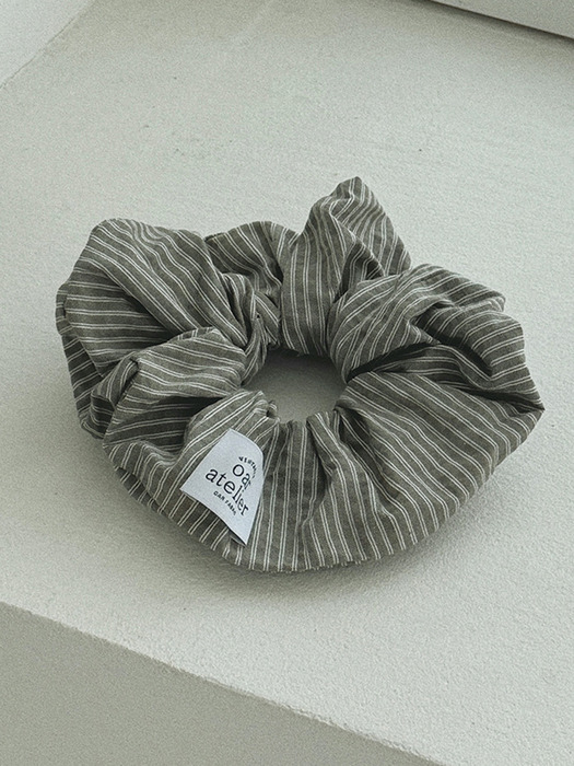 Wide Stripe Shirt Scrunchie [Khaki]