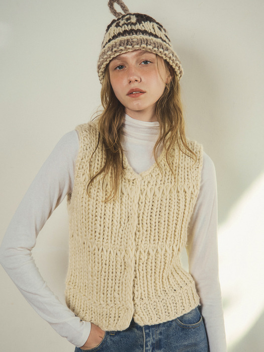 real handmade crop knit vest_Cream