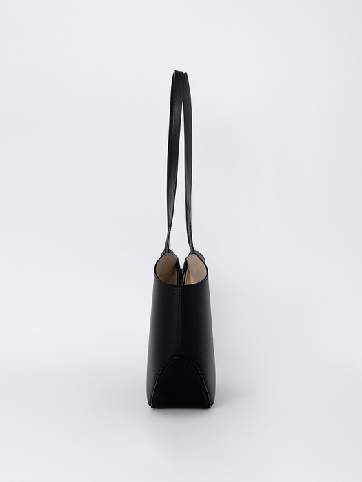 [단독]LYV shoulder bag (Black) 리브숄더백