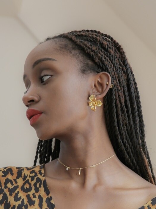 gold flower earring