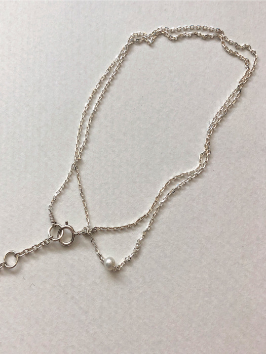 Tiny Pearl Chocker Necklace