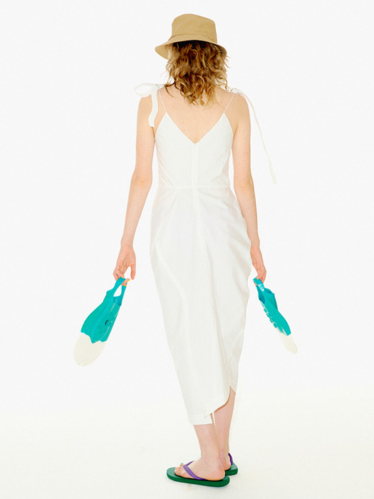 WAVY STRING SLEEVELESS LONG DRESS white