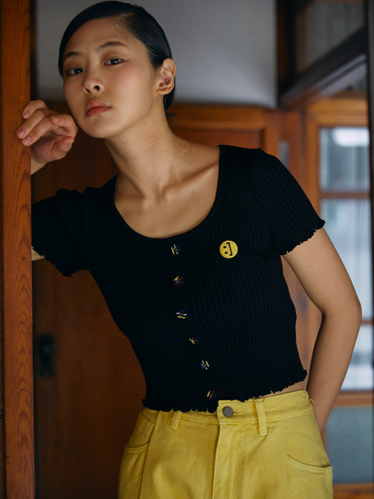 BUTTON DETAIL RIBBED KNIT CROP TOP BLACK
