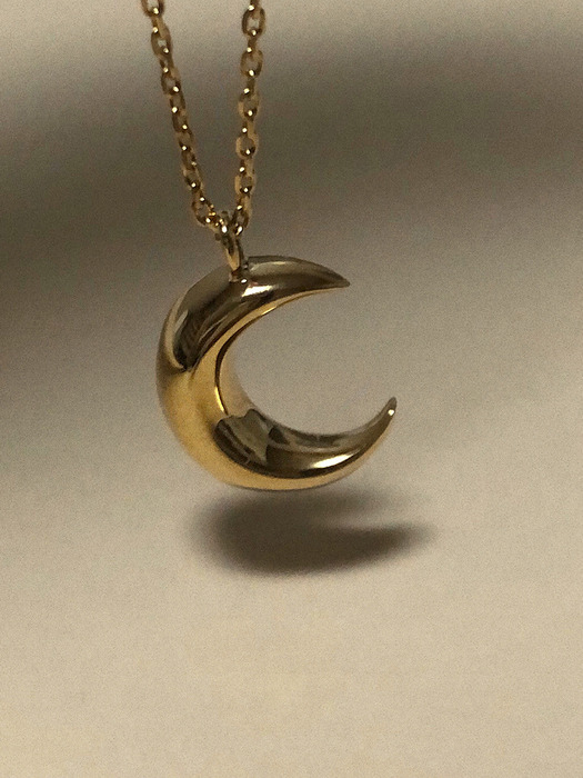 Moon Necklace Gold