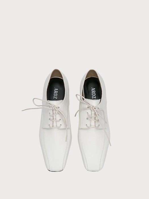 Classic Loafer [Ivory]