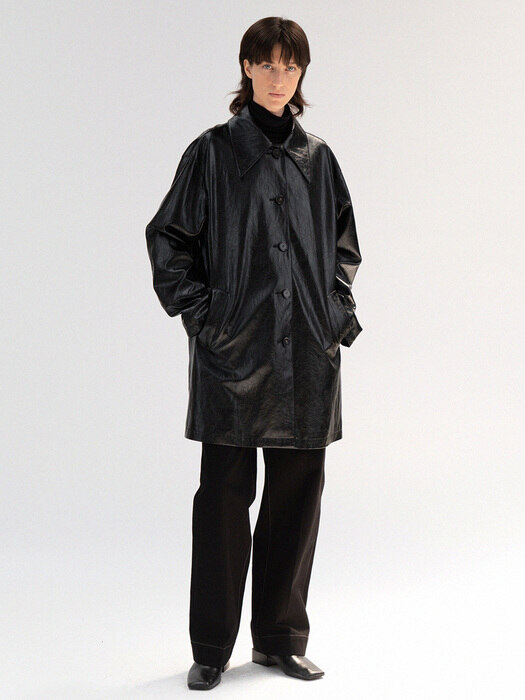 faux leather crack coat (black)