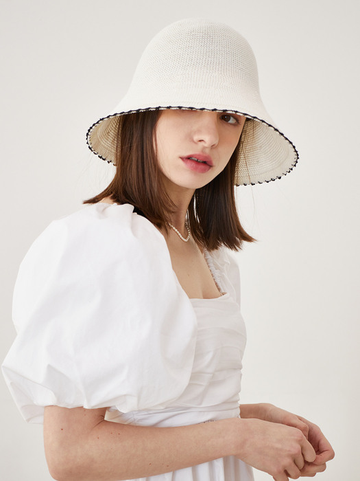 [단독] Shell Stitch Paper Bucket Hat (Cream)