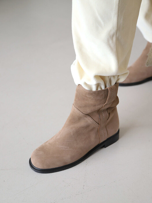 Short ankle boots / beige suede (2cm)
