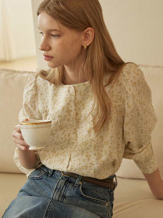 Floral Shirring Blouse - Ivory
