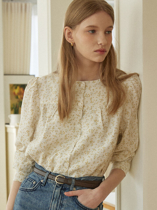 Floral Shirring Blouse - Ivory