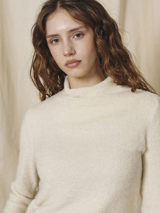 Shirring Turtleneck Top_IVORY