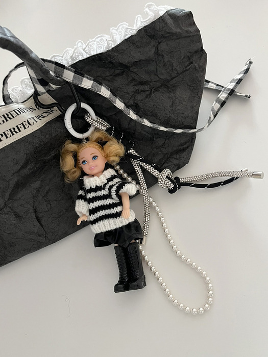 Cutest doll keychain_BLACK