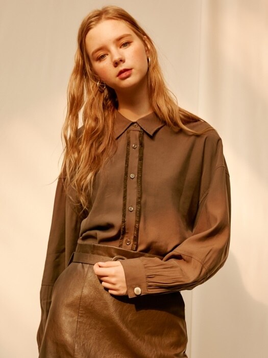 monts831 rayon tassel blouse (khaki)
