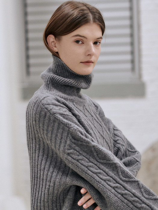 20WN roomy cable turtleneck [GY]