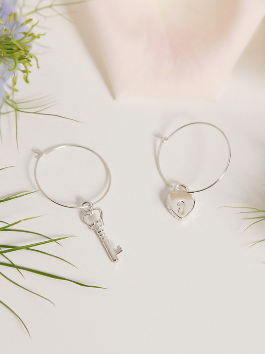 romantic lock & key ring earrings (silver 925)