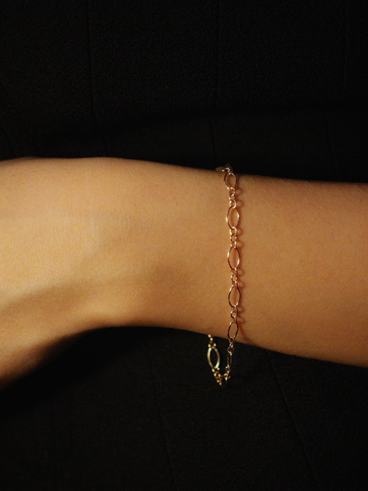 ivy crown bracelet