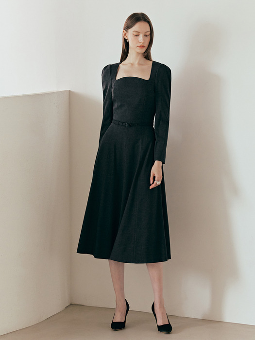 PENELOPE Square neck flared dress (Black)