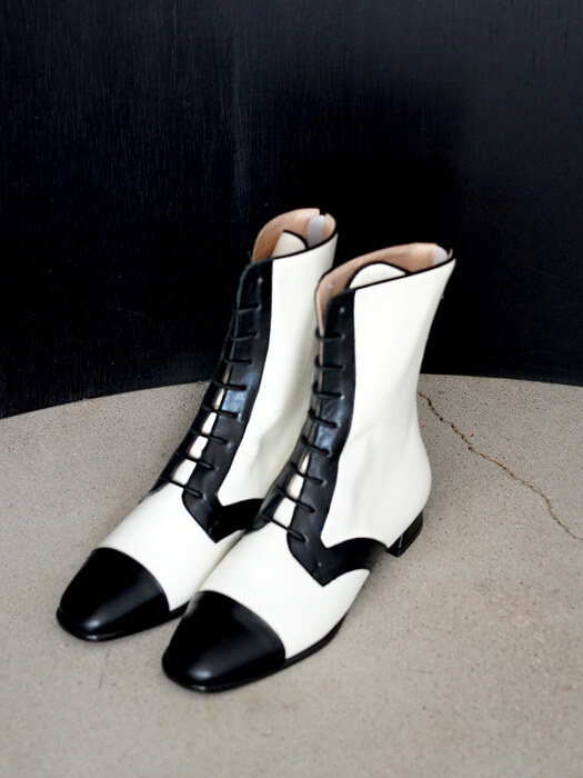 Lace Up B&W Classic  boots 