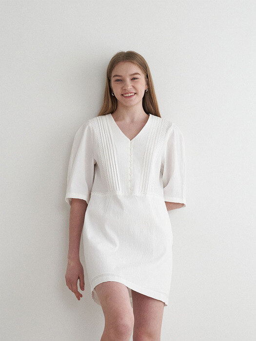 Pintuck v neck mini dress - white