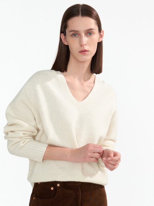 Erin wool v-neck pullover (Ivory)