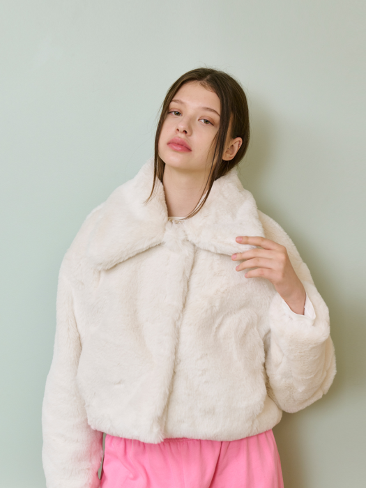 CROP FUR JACKET [IVORY]