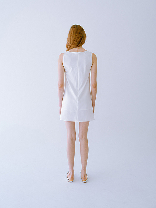 V-neck sleeveless mini Dress_Ivory