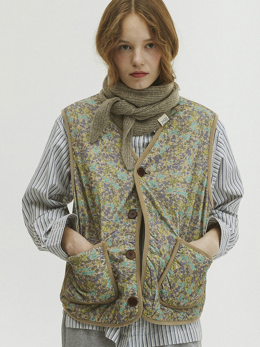 Floral Quilting Reversible Vest_Khaki