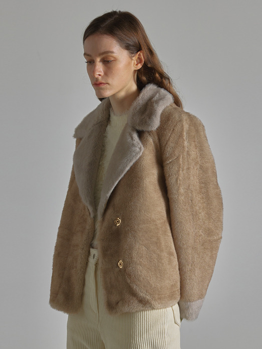 SIGNATURE FUR COAT (LIGHT KHAKI)