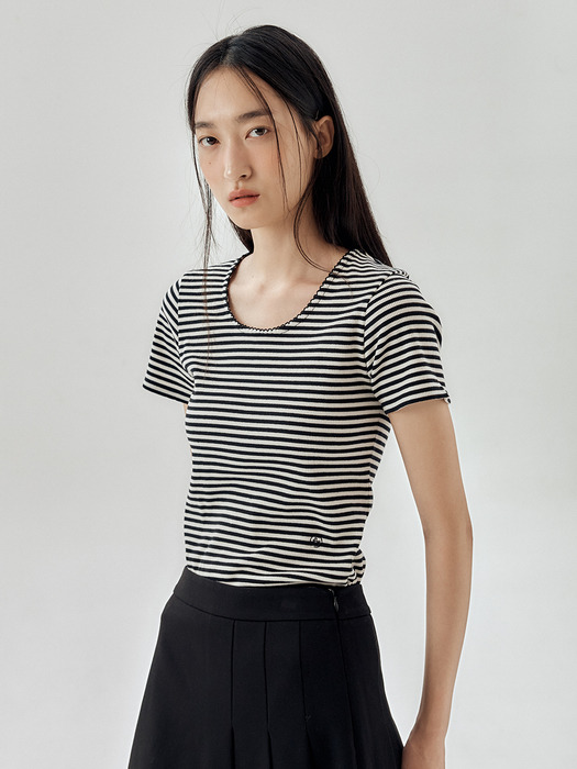 Scoop Neck Stripe T-shirt