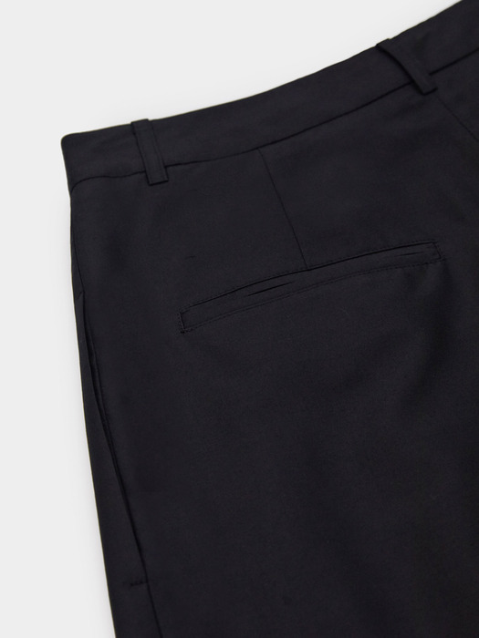 Two-Tuck Silk Shorts - Navy