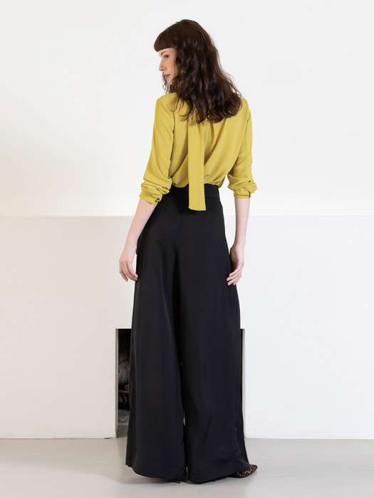 Unbalanced muffler blouse - olivegreen