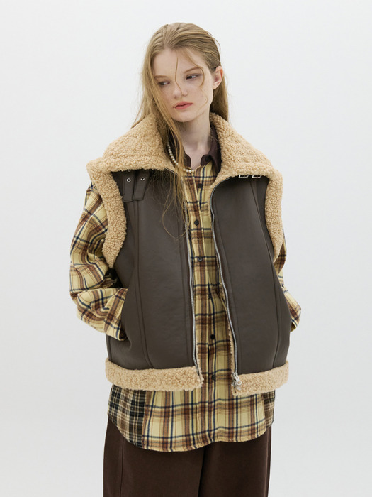 SOFT FAUX SHEARING TRIMMING VEST_BROWN BEIGE