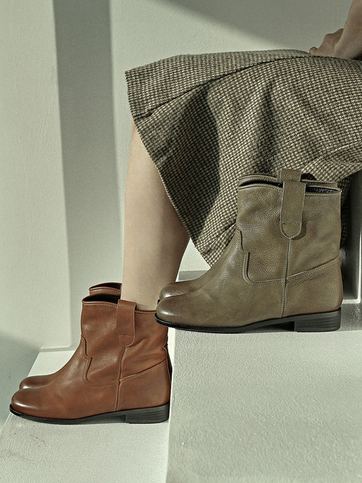 438_1 Wize Ankle Boots