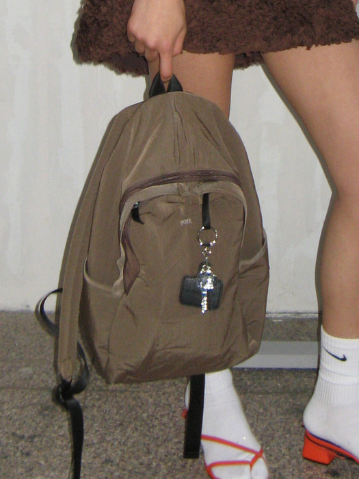 0002 HideSlot Classic Backpack _Mocha